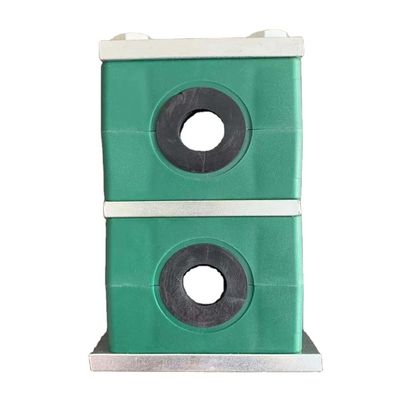 El tubo resistente del estruendo 3015 pp afianza dos series de la luz con abrazadera verde de la capa
